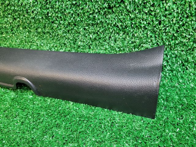 bontott HYUNDAI i40 Jobb első Belső Küszöb Burkolat