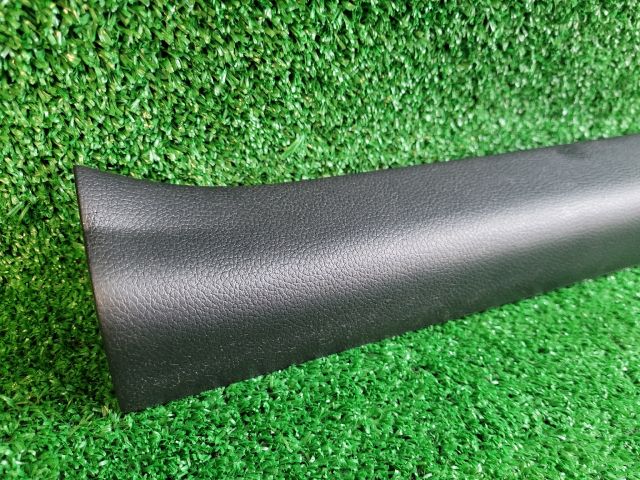 bontott HYUNDAI i40 Jobb első Belső Küszöb Burkolat