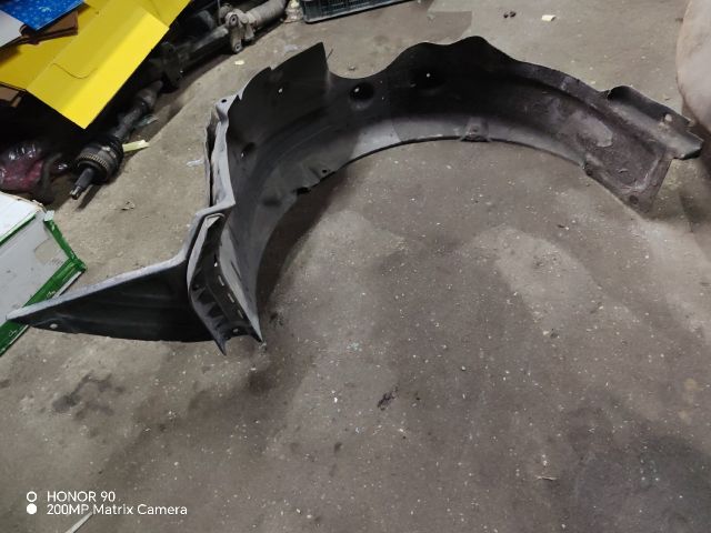 bontott HYUNDAI i40 Jobb első Első Dobbetét (Kerékjárati, Műanyag)