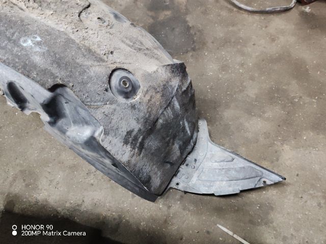 bontott HYUNDAI i40 Jobb első Első Dobbetét (Kerékjárati, Műanyag)