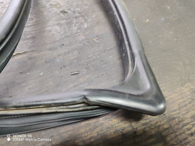 bontott HYUNDAI i40 Jobb első Gumikéder