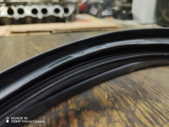 bontott HYUNDAI i40 Jobb első Gumikéder