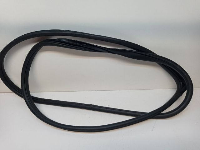 bontott HYUNDAI i40 Jobb első Gumikéder