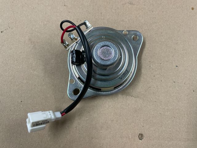 bontott HYUNDAI i40 Jobb első Hangszóró