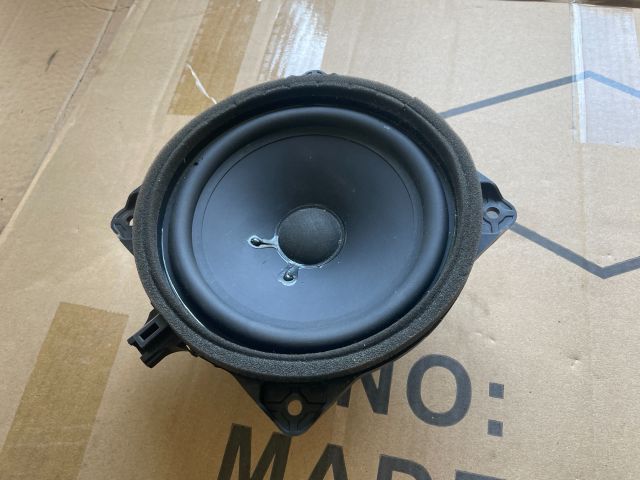 bontott HYUNDAI i40 Jobb első Hangszóró
