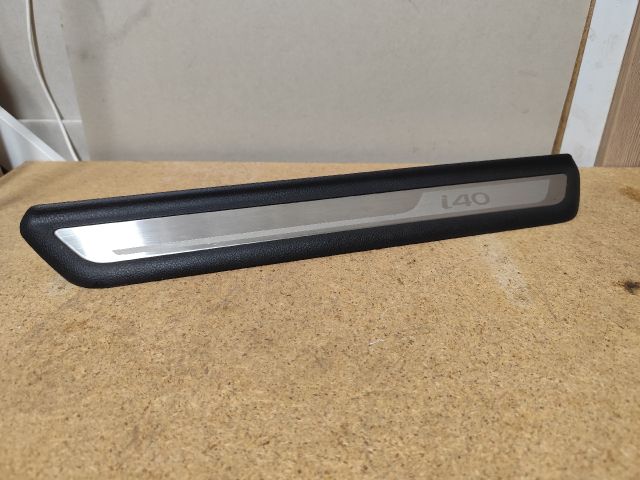 bontott HYUNDAI i40 Jobb első Küszöb Díszléc