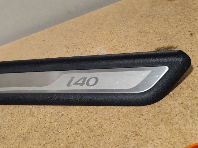 bontott HYUNDAI i40 Jobb első Küszöb Díszléc