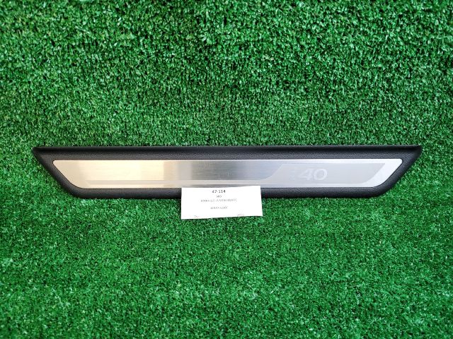 bontott HYUNDAI i40 Jobb első Küszöb Díszléc