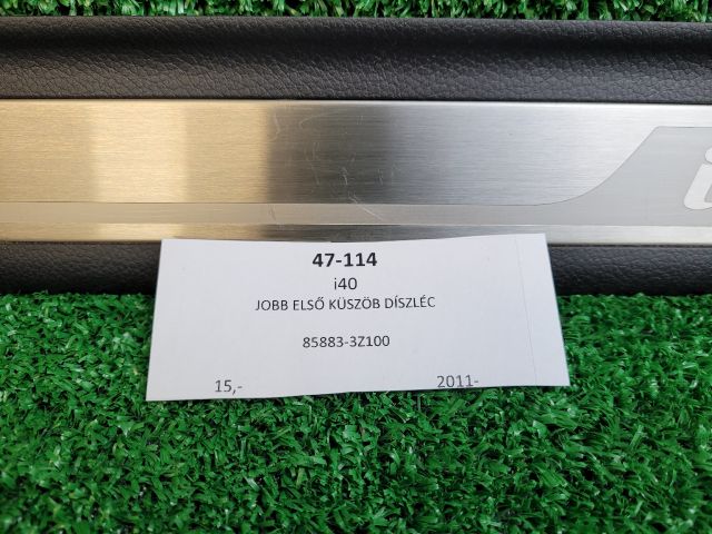 bontott HYUNDAI i40 Jobb első Küszöb Díszléc