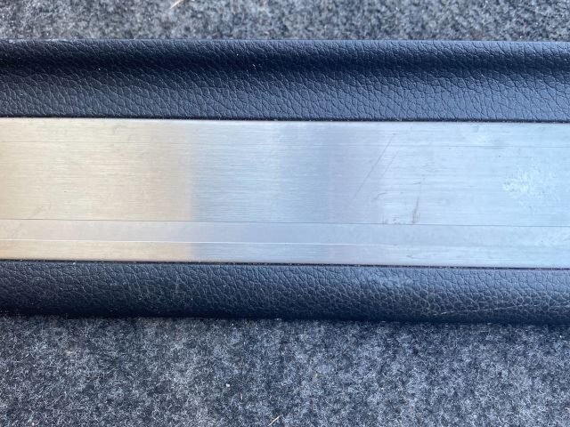 bontott HYUNDAI i40 Jobb első Küszöb Díszléc