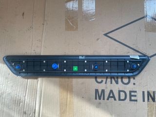 bontott HYUNDAI i40 Jobb első Küszöb Díszléc