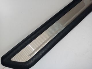 bontott HYUNDAI i40 Jobb első Küszöb Díszléc