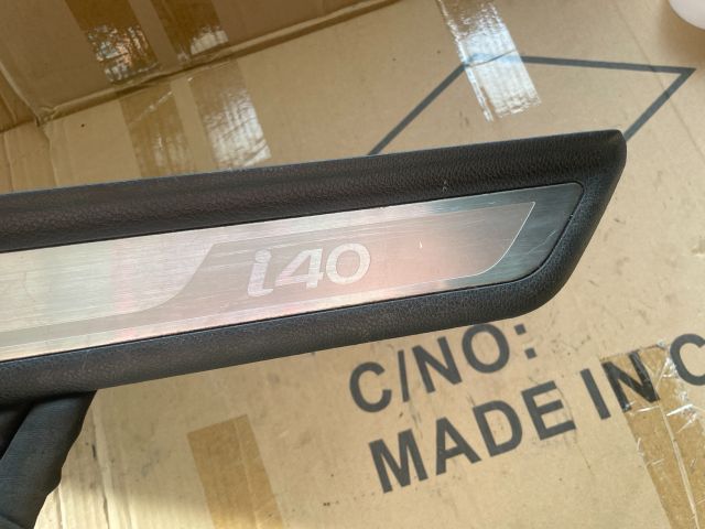 bontott HYUNDAI i40 Jobb első Küszöb Díszléc