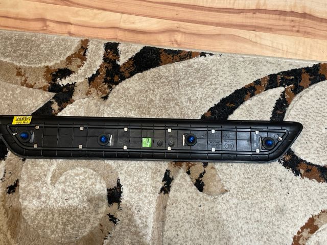 bontott HYUNDAI i40 Jobb első Küszöb Díszléc