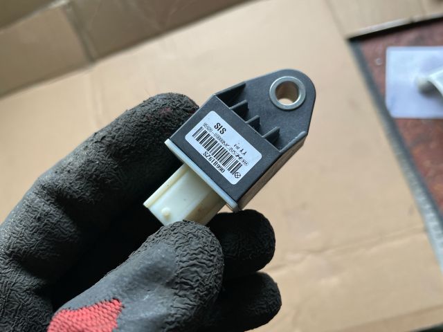 bontott HYUNDAI i40 Jobb első Oldal Ütközés Érzékelő