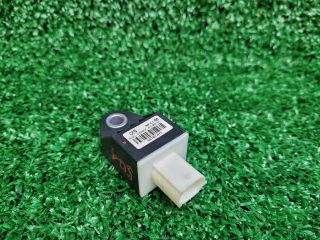 bontott HYUNDAI i40 Jobb első Oldal Ütközés Érzékelő