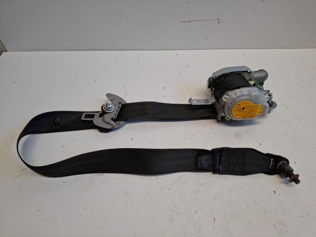 bontott HYUNDAI i40 Jobb első Övfeszítő