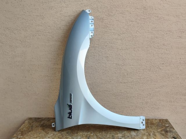 bontott HYUNDAI i40 Jobb első Sárvédő