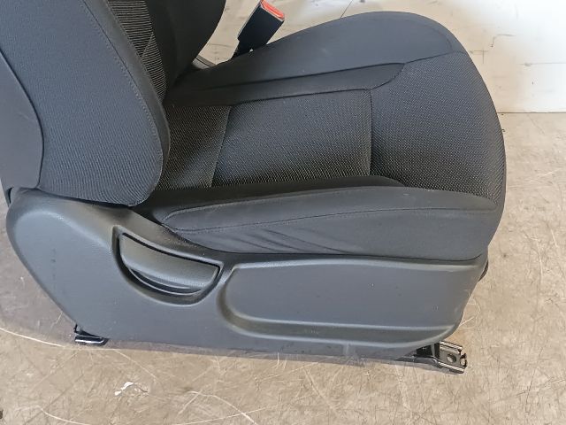 bontott HYUNDAI i40 Jobb első Ülés