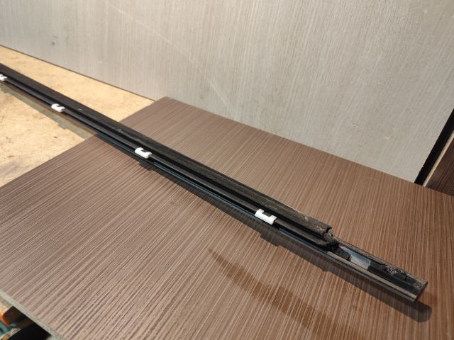 bontott HYUNDAI i40 Jobb első Vízlehúzó Gumicsík