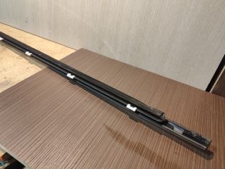 bontott HYUNDAI i40 Jobb első Vízlehúzó Gumicsík