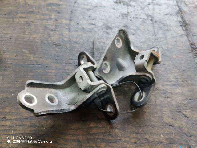 bontott HYUNDAI i40 Jobb első Zsanér