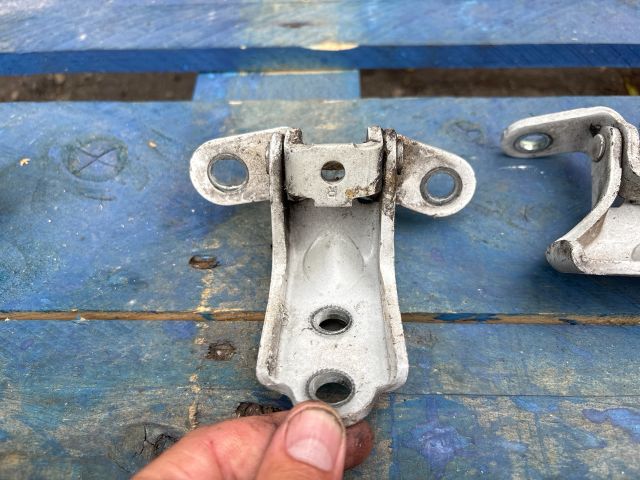 bontott HYUNDAI i40 Jobb első Zsanér