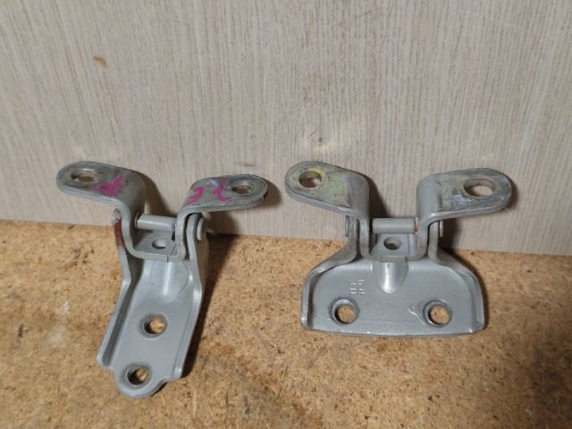 bontott HYUNDAI i40 Jobb első Zsanér