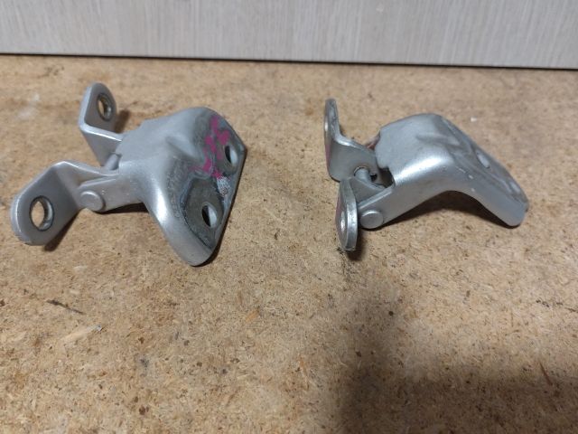 bontott HYUNDAI i40 Jobb első Zsanér