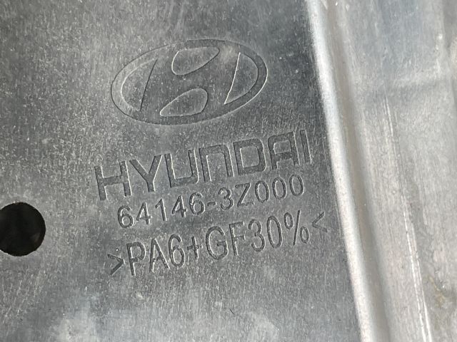 bontott HYUNDAI i40 Jobb Fényszóró Tartó