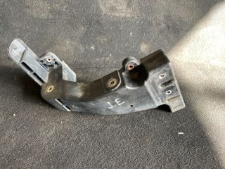 bontott HYUNDAI i40 Jobb Fényszóró Tartó