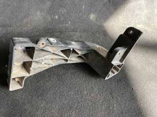 bontott HYUNDAI i40 Jobb Fényszóró Tartó