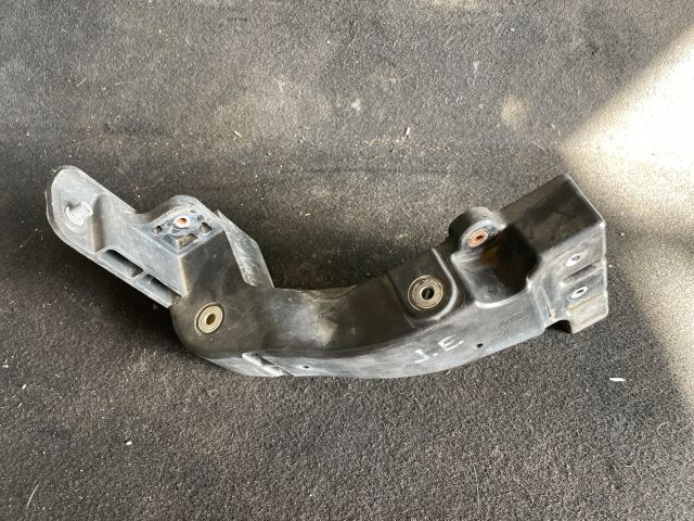 bontott HYUNDAI i40 Jobb Fényszóró Tartó