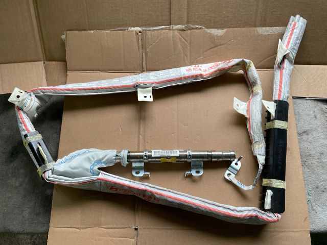 bontott HYUNDAI i40 Jobb Függönylégzsák és Oldallégzsák