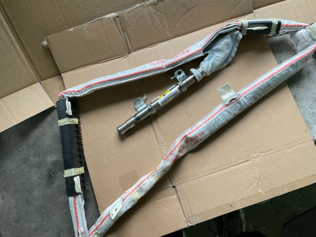 bontott HYUNDAI i40 Jobb Függönylégzsák és Oldallégzsák