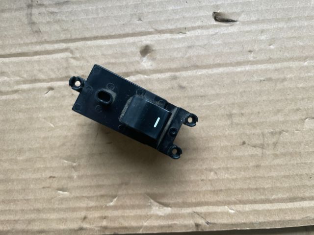 bontott HYUNDAI i40 Jobb hátsó Ablakemelő Kapcsoló