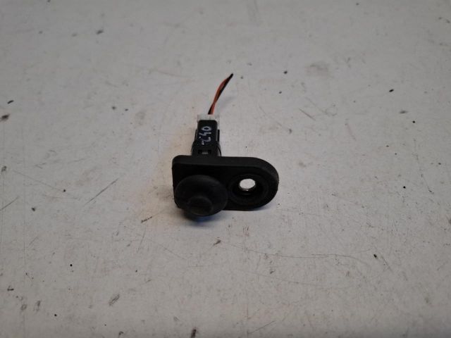 bontott HYUNDAI i40 Jobb hátsó Ajtó Kapcsoló