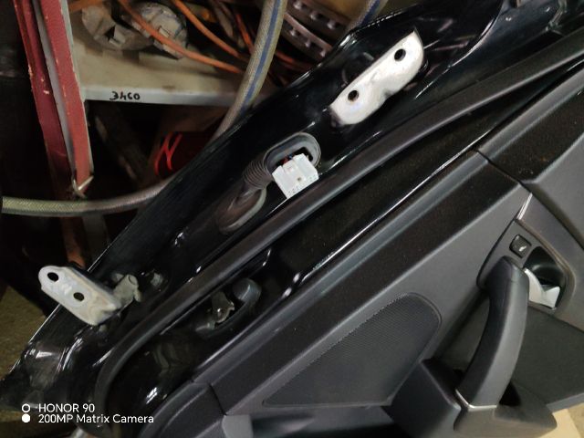 bontott HYUNDAI i40 Jobb hátsó Ajtó (Részeivel)