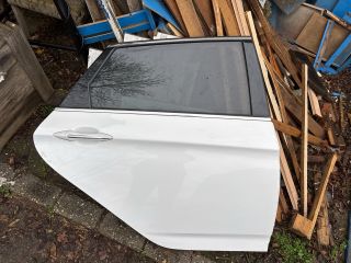 bontott HYUNDAI i40 Jobb hátsó Ajtó (Részeivel)