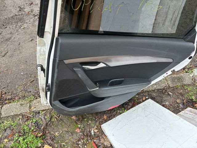 bontott HYUNDAI i40 Jobb hátsó Ajtó (Részeivel)