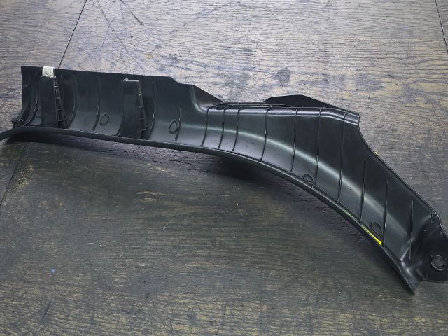 bontott HYUNDAI i40 Jobb hátsó Belső Küszöb Burkolat