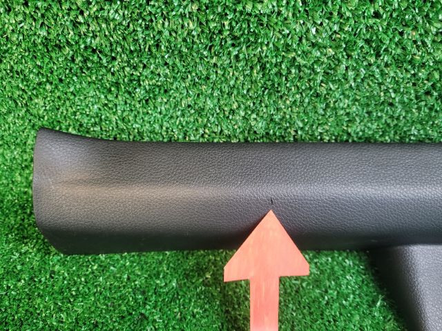 bontott HYUNDAI i40 Jobb hátsó Belső Küszöb Burkolat