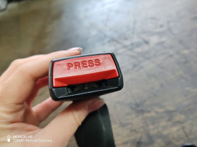 bontott HYUNDAI i40 Jobb hátsó Biztonsági Öv Csat