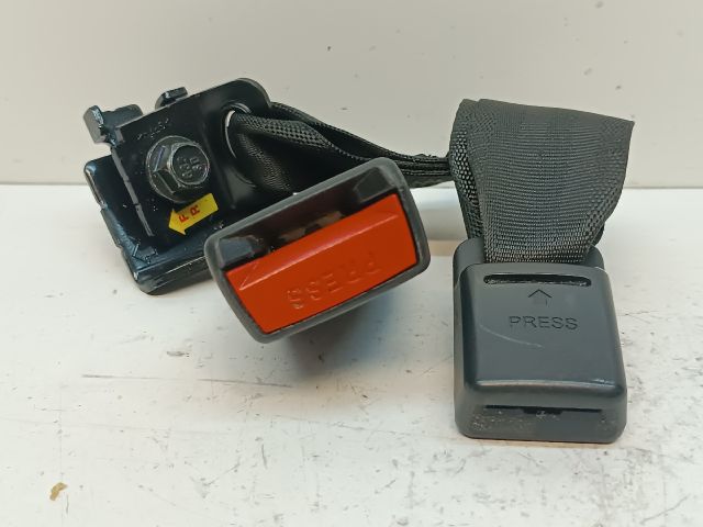 bontott HYUNDAI i40 Jobb hátsó Biztonsági Öv Csat