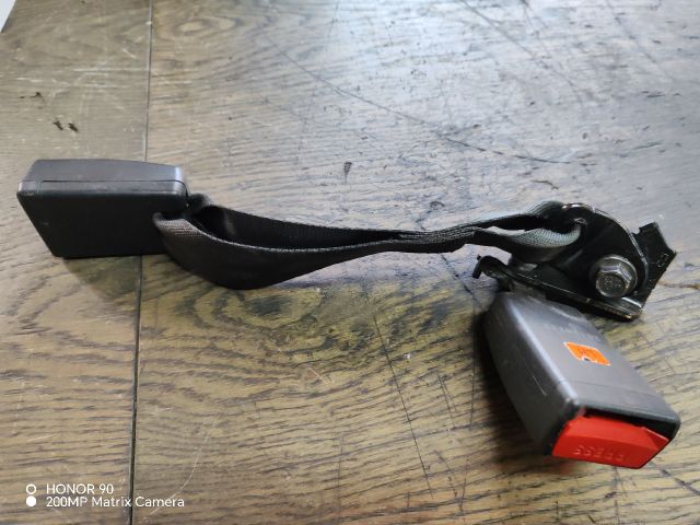 bontott HYUNDAI i40 Jobb hátsó Biztonsági Öv Csat