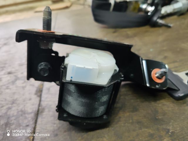 bontott HYUNDAI i40 Jobb hátsó Biztonsági Öv