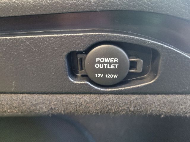 bontott HYUNDAI i40 Jobb hátsó Csomagtér Burkolat (Műanyag)