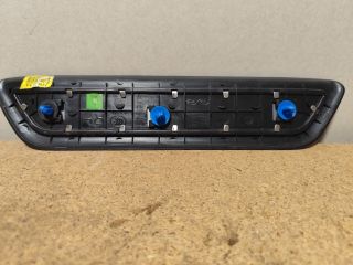 bontott HYUNDAI i40 Jobb hátsó Küszöb Díszléc