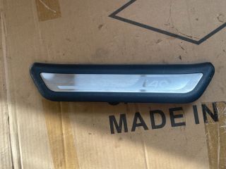 bontott HYUNDAI i40 Jobb hátsó Küszöb Díszléc