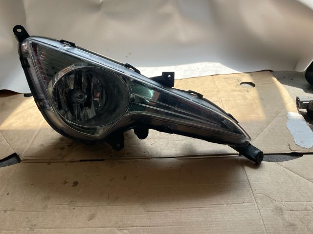 bontott HYUNDAI i40 Jobb Ködfényszóró